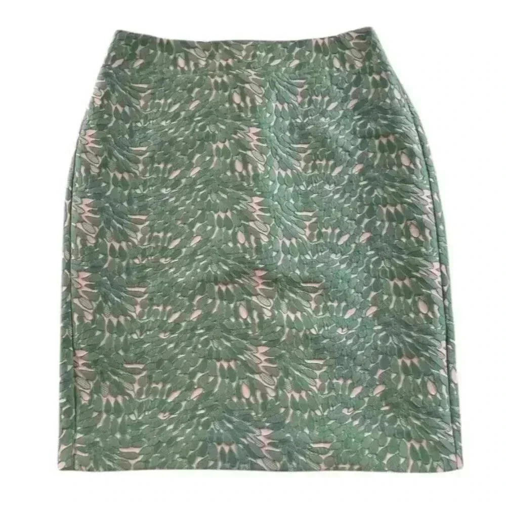 Ann Taylor Petal Lace Pencil Skirt Green White Sz 2 w/ Back Slit